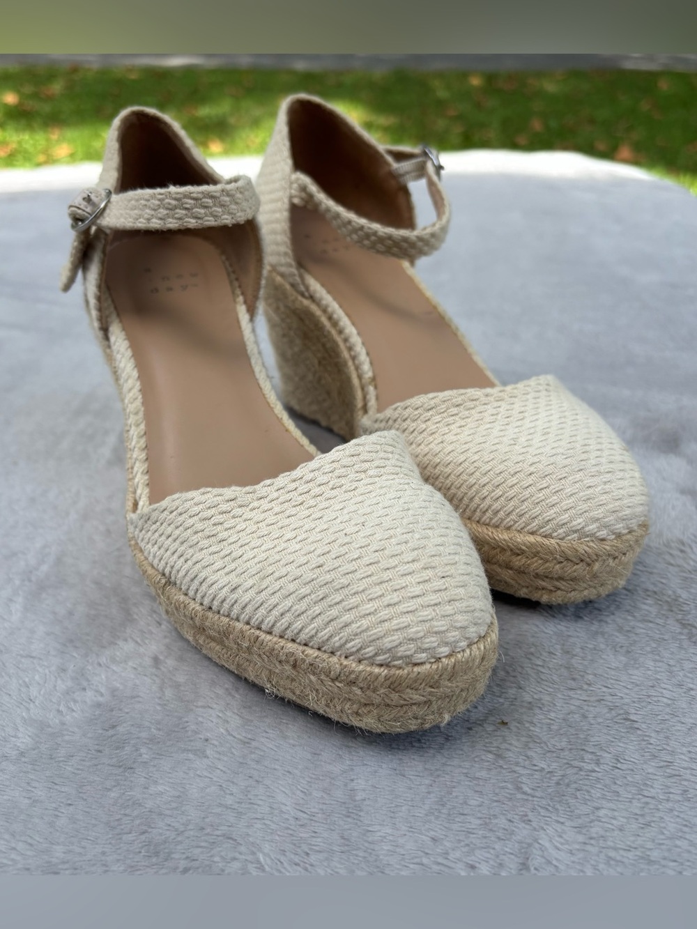 A New Day Women's Olivia Rounded Toe Espadrille Wedge Pumps, Cream Size 7 READ